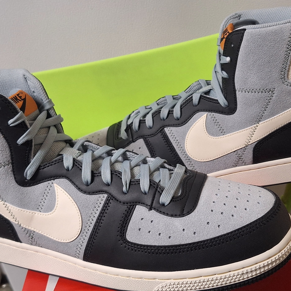 Nike High-Top TERMINATOR Sneakers - Picture 6 of 7